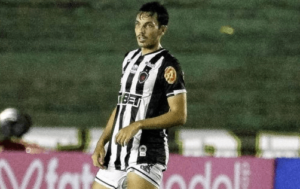 Série C: Meia do Botafogo-PB ressalta dificuldade da competição mas exalta: 'Buscar a vitória'