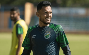 Série C: Volante do Altos-PI se desliga do clube em meio a rebaixamento e salários atrasados