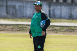 Série C: Matheus Costa estreia no comando do Floresta-CE e vitória tira equipe da degola