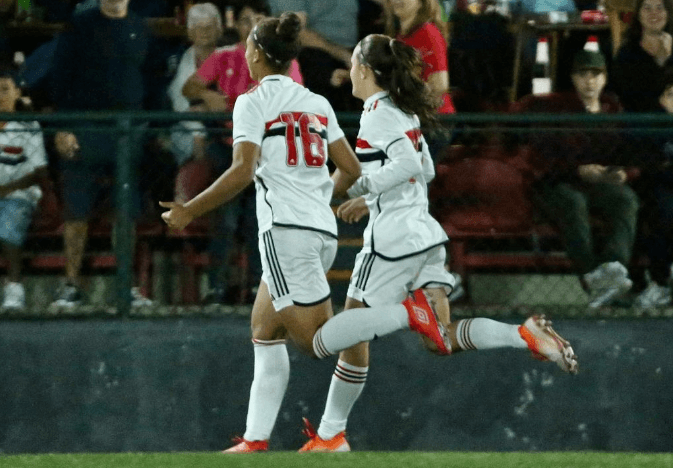 PAULISTA FEMININO SUB-17: São Paulo marca duas vezes e vence Corinthians