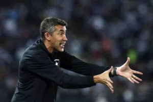 Lage minimiza convocação da seleção sem jogadores do Botafogo e exalta empate com São Paulo