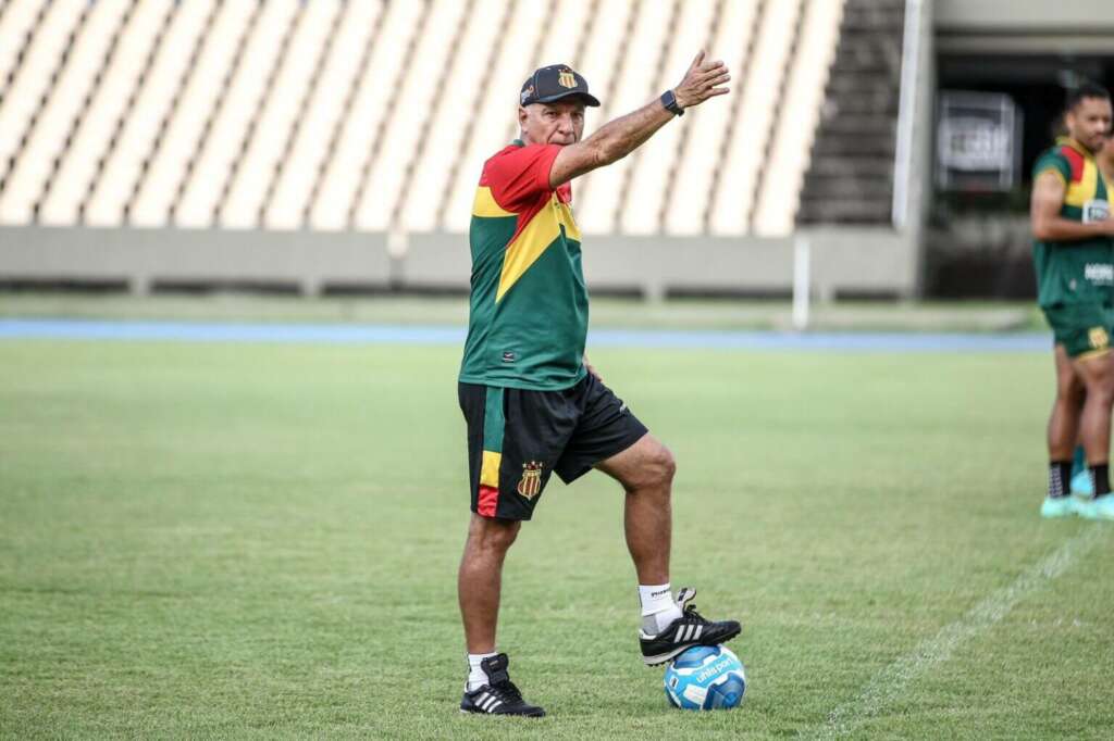 Série B: Treinador do Sampaio Corrêa quer vitória em casa
