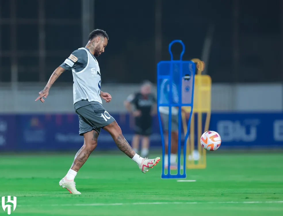 Saudita: Neymar treina e pode estrear pelo Al Hilal contra o time de Benzema