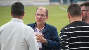 Em comum acordo, presidente do Penapolense anuncia saída de treinador