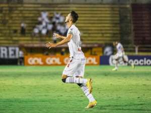 SÉRIE C: Operário-PR e Brusque-SC se classificam; Bernô vence após 10 jogos e volta ao G8