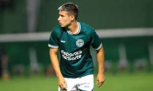 Série B: Mesmo após negociações, Guarani esbarra no fim da janela e Palacios fica no Goiás