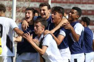 PAULISTA SUB-15: Corinthians faz 8 no Bragantino; Jabaquara, Ponte e Palmeiras vencem