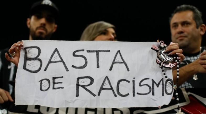 Conmebol firma parceria com organização para combater racismo no futebol sul-americano