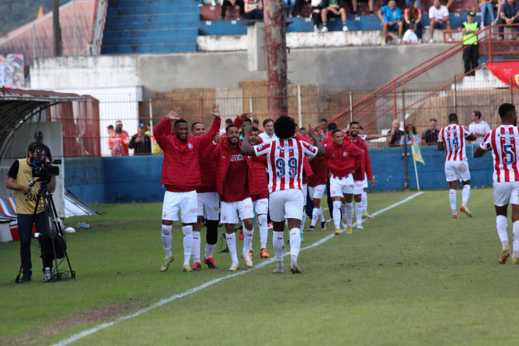 Série C: Ribamar celebra gols pelo Náutico e confia na classificação