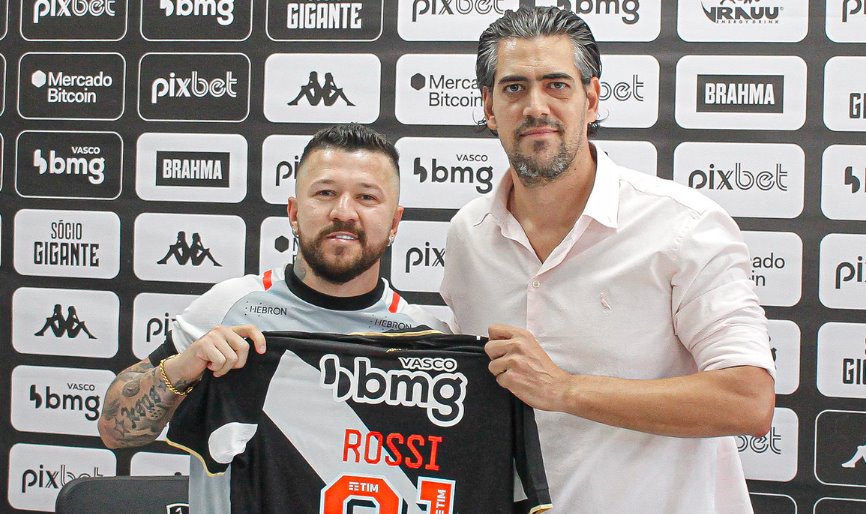 Rossi celebra ‘volta para casa’ e já se coloca à disposição no Vasco: ‘Treinando forte’