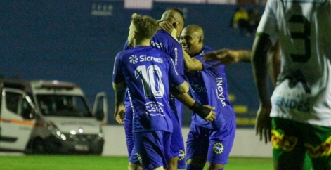 Opinião: time acende, bola entra e Portuguesa enfim lidera na Copa Paulista, portuguesa