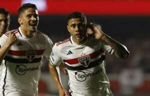 São Paulo 2 x 0 Corinthians - Tricolor despacha mais um rival e está na decisão!