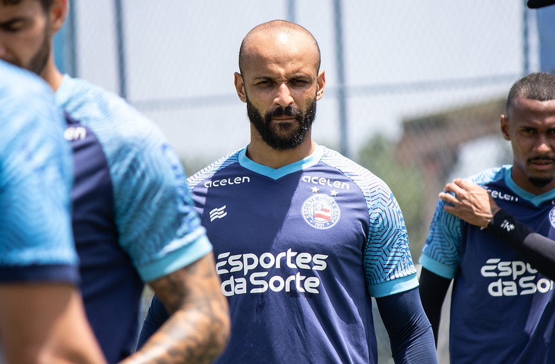 Bahia treina pela penúltima vez antes de jogo contra o Flamengo e deve ter desfalques