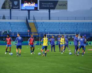 Série B: Barroca puxa responsabilidade por má fase do Avaí e mostra confiança no elenco