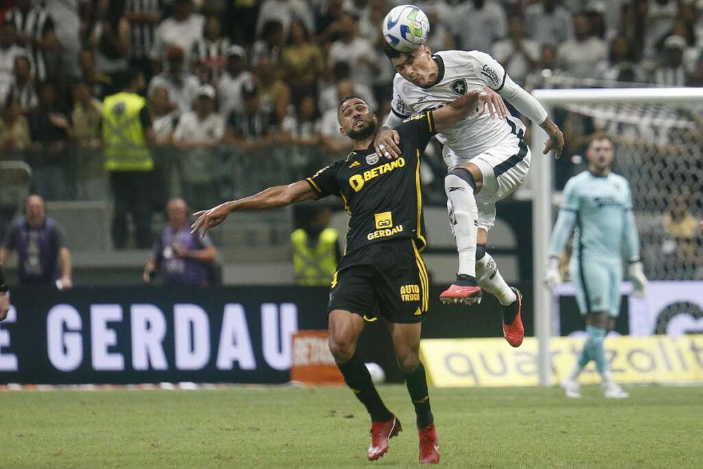 Botafogo dispara contra arbitragem após gol anulado: ‘Para deixar o campeonato animado’