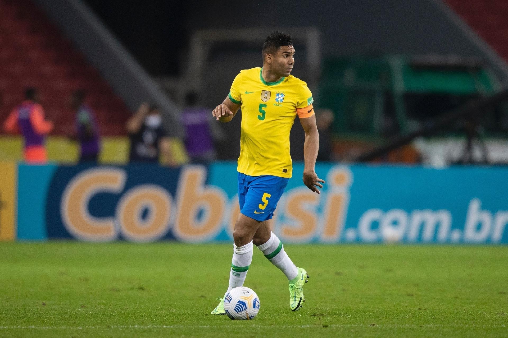 Casemiro fica no Brasil para se recuperar de lesão e desfalca o Manchester United