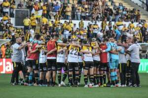 Série B: Técnico enaltece resiliência do Criciúma em vitória e já sabe que terá desfalque para seguir no G4