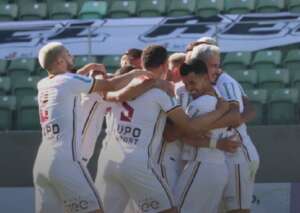 Athletic-MG 1 x 2 Ferroviária - Locomotiva vence mais uma e chega à final da Série D pela primeira vez em sua história