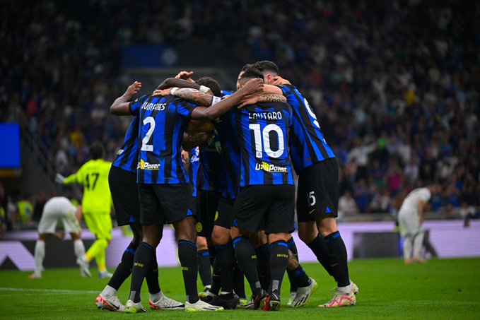 ITALIANO: Inter leva virada do Sassuolo, dá adeus à campanha perfeita e Milan encosta no topo