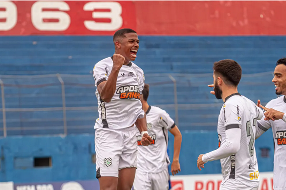 Copa SC: Lateral marca logo na estreia como profissional no Figueirense: ‘Muita emoção’