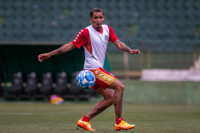 Com direito a golaços, Guarani e Ituano empatam em duelo de paulistas na  Série B