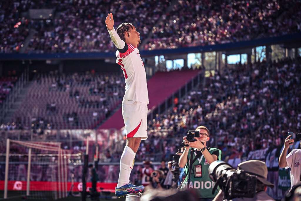 ALEMÃO: RB Leipzig vence e rouba 3º lugar do Stuttgart; Dortmund supera Freiburg