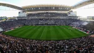 Corinthians defende tabu de 11 anos antes de decisão na Sul-Americana