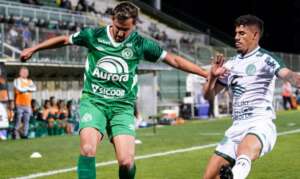 Série B: Meia da Chapecoense projeta confronto direto: 'Mais importante do ano'