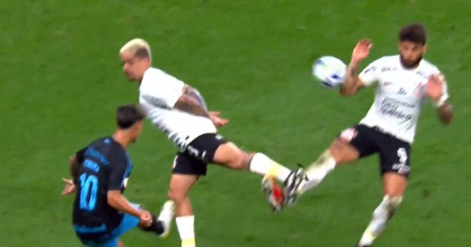 CBF afasta Wilton e árbitros envolvidos em lance de pênalti não marcado em Corinthians x Grêmio 2 VAR Gremio Corinthians