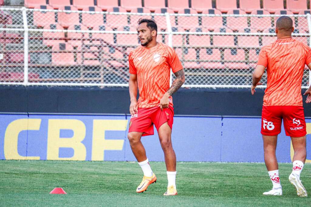 Vila Nova x Ponte Preta - Macaca faz duelo dos opostos para seguir longe do Z4 da Série B 2 Vila Nova