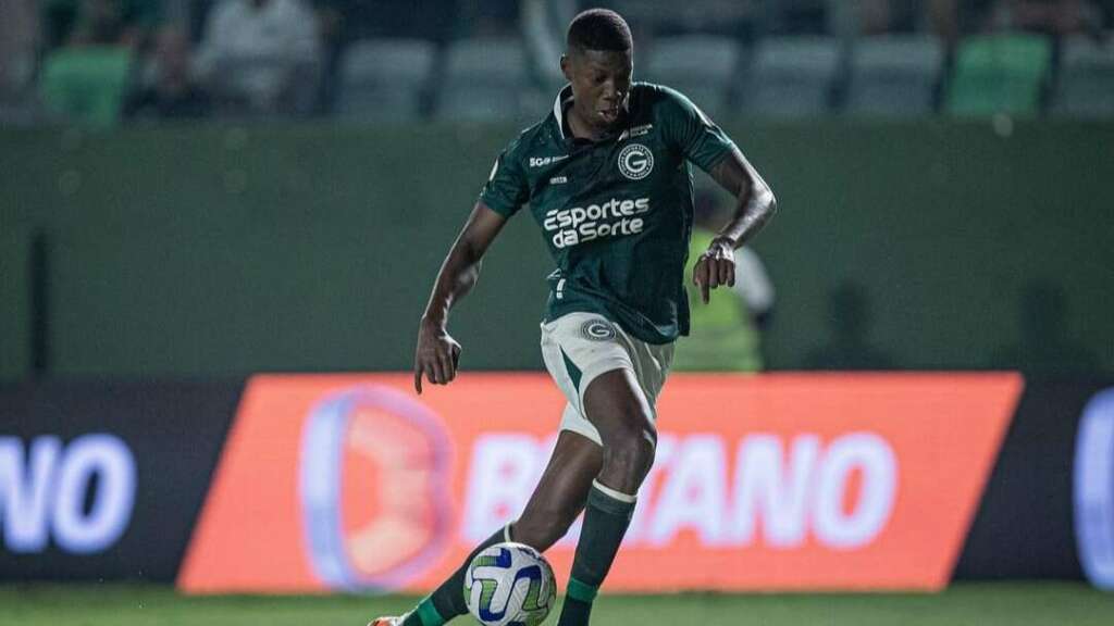 Matheus Babi marca em empate e avalia possível titularidade: ‘Cabe a ele decidir’