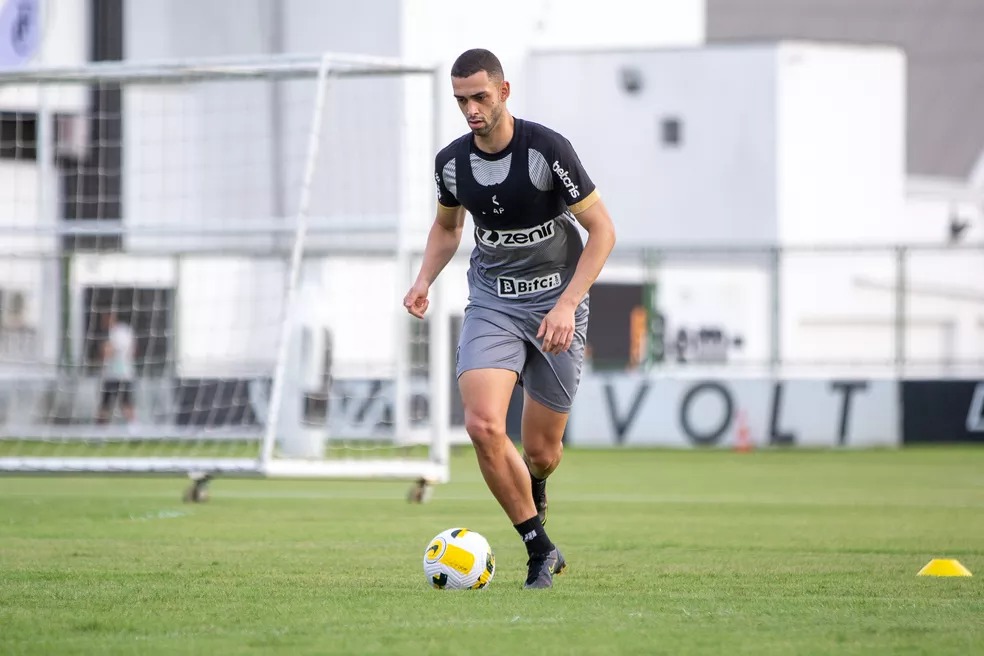 Gabriel Lacerda não está nos planos do Ceará para o futuro próximo (Foto: Felipe Santos/cearasc.com)