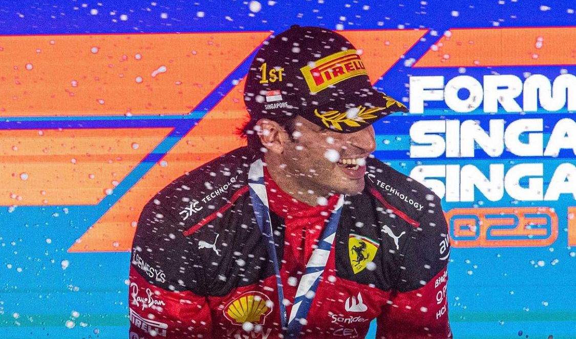 Sainz quebra hegemonia da Red Bull e vence o GP de Cingapura para a Ferrari; Verstappen é 5º