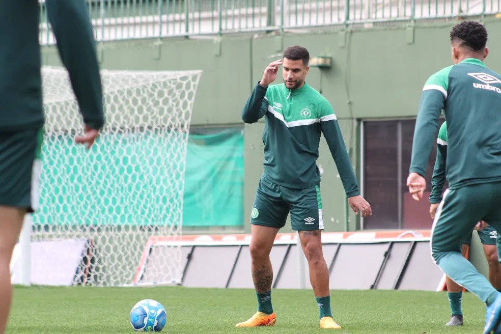 Série B: Chapecoense terá retorno e desfalques para enfrentar o Vila Nova 2 Bruno Leonardo retorna e deve ser titular (Foto: Tiago Meneghini/ACF)