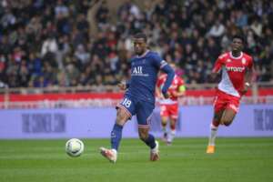 Francês: PSG confirma venda do holandês Wijnaldum para o Al-Ettifaq, da Arábia Saudita