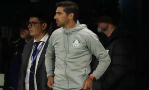Abel demonstra incômodo por ter de usar 'moleques' do Palmeiras contra o Boca Juniors