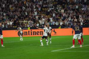 AMISTOSOS: Alemanha ameniza crise com boa vitória sobre a França; Mbappé não joga