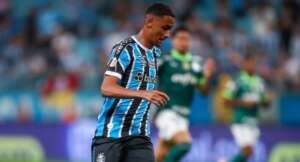 André Henrique, do Grêmio, vê Tricolor mais forte para novo confronto direto
