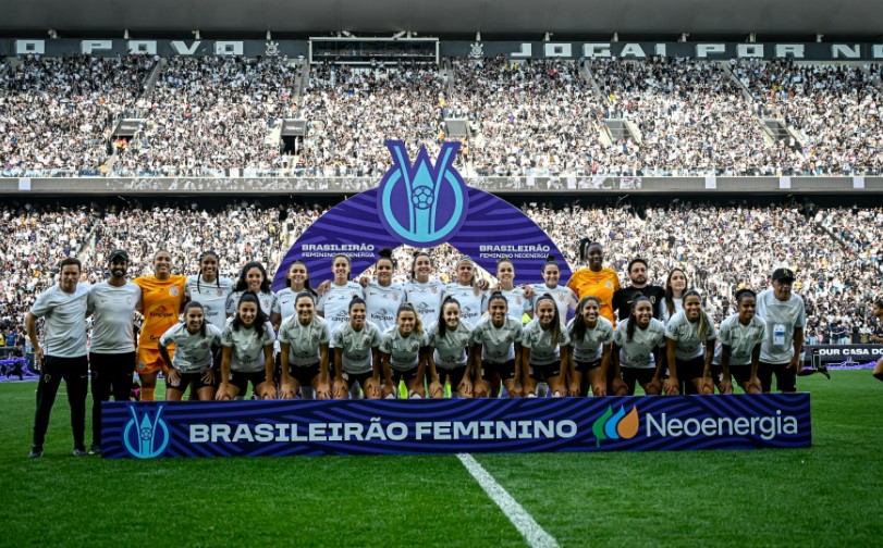 Corinthians vence Ferroviária e é penta do Brasileiro feminino