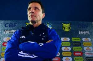 Zé Ricardo vence na estreia e elogia jogador do Cruzeiro. Veja Quem?