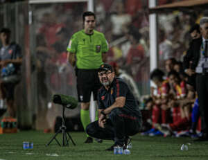 Série B: Enderson Moreira nega confusão com torcedor do Sport