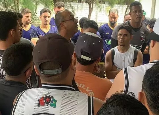 Série C: Torcida do Botafogo-PB cobra elenco por sequência negativa