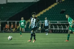 Série C: Figueirense devolve lateral Welisson ao Bahia de Feira e chega a quatro saídas