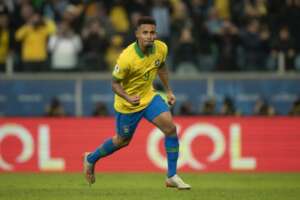 Gabriel Jesus desembarca em Belém e completa grupo de Diniz para a estreia nas Eliminatórias