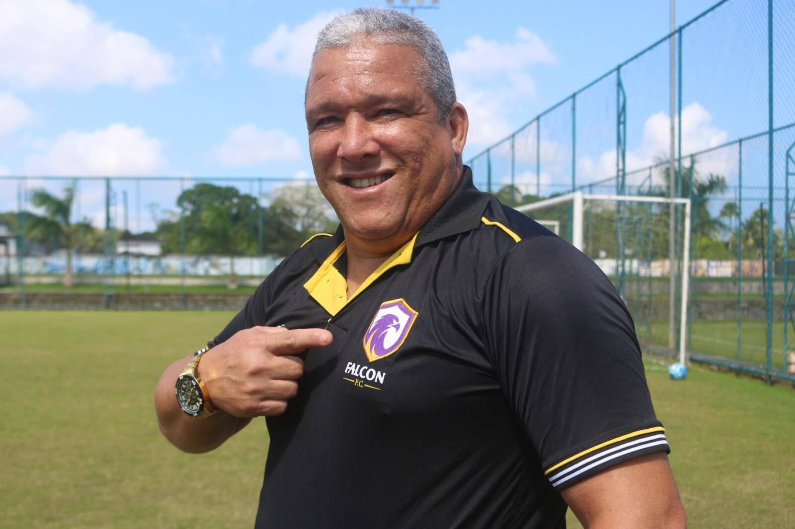 Falcon anuncia treinador conhecido no futebol sergipano para 2024