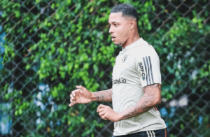 Caio Paulista e David treinam e podem reforçar São Paulo na final da Copa do Brasil