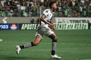 Vasco cobra respeito após acusações do América de 'favorecimento' na luta contra a queda