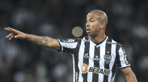 Mariano descarta aposentadoria e projeta futuro no Galo; Veja