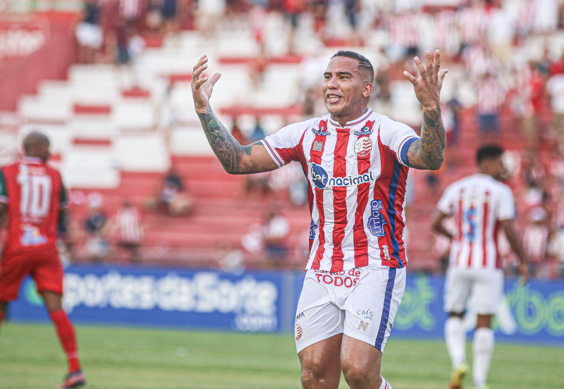 Jael vestiu a camisa do Náutico nesta temporada (Foto: Tiago Caldas | CNC)