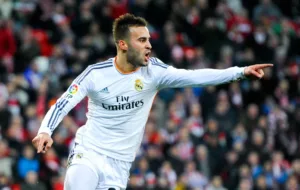 Coritiba confirma ex-atacante do Real Madrid como reforço